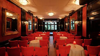 Apollofirst Boutique Hotel