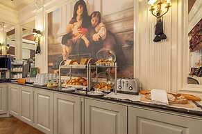 Apollofirst Boutique Hotel