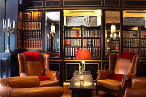 Apollofirst Boutique Hotel