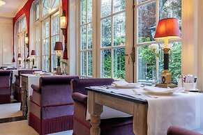 Apollofirst Boutique Hotel