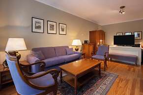 Apollofirst Boutique Hotel