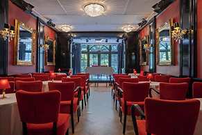 Apollofirst Boutique Hotel