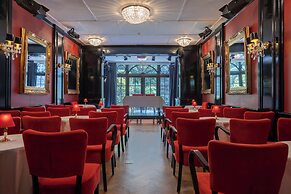 Apollofirst Boutique Hotel