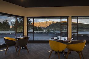 Holiday Inn Queenstown Frankton Road by IHG