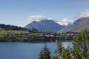 Holiday Inn Queenstown Frankton Road by IHG