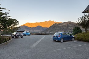 Holiday Inn Queenstown Frankton Road by IHG