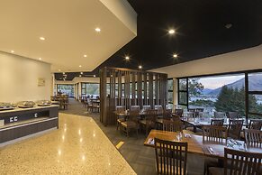 Holiday Inn Queenstown Frankton Road by IHG