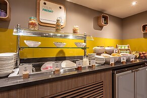 Holiday Inn Express Edinburgh Airport by IHG