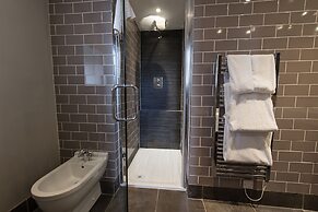 Colonnade Hotel London