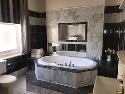 Colonnade Hotel London