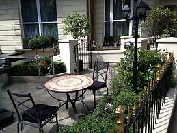 Colonnade Hotel London