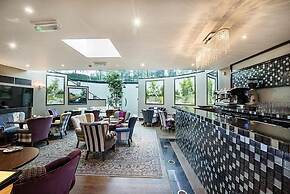 Colonnade Hotel London