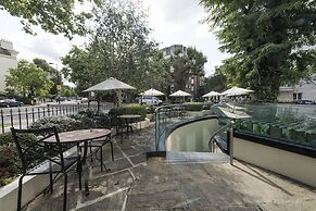 Colonnade Hotel London