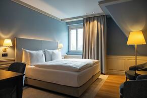 Cresta Palace
