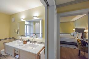 Cresta Palace