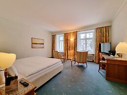Cresta Palace
