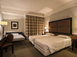 Fly On Hotel
