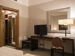 Fly On Hotel