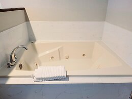 Clarion Pointe Harrodsburg-Danville