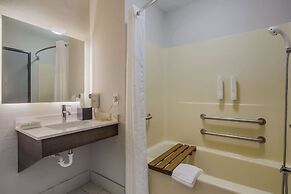 Clarion Pointe Harrodsburg-Danville