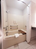 Clarion Pointe Harrodsburg-Danville