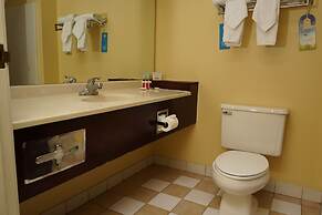 Halsted Inn and Suites Harvey - Chicago Southland