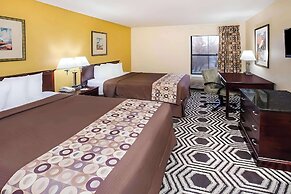 Halsted Inn and Suites Harvey - Chicago Southland