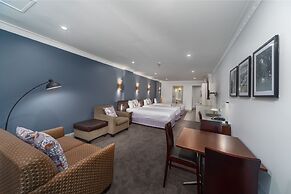 Hyde Park Inn