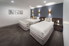 Hyde Park Inn