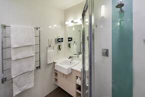 Hyde Park Inn