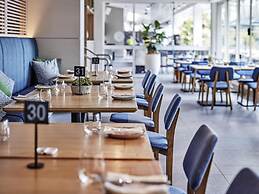 Novotel Cairns Oasis Resort