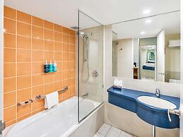 Novotel Cairns Oasis Resort