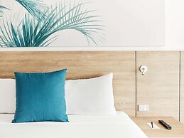 Novotel Cairns Oasis Resort