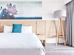 Novotel Cairns Oasis Resort