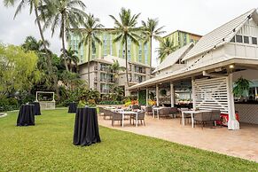 Novotel Cairns Oasis Resort