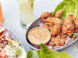 Novotel Cairns Oasis Resort