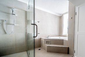 Novotel Cairns Oasis Resort