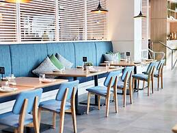 Novotel Cairns Oasis Resort