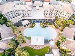 Novotel Cairns Oasis Resort