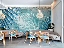 Novotel Cairns Oasis Resort