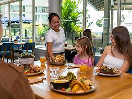 Novotel Cairns Oasis Resort