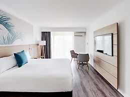 Novotel Cairns Oasis Resort