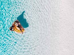 Novotel Cairns Oasis Resort