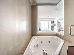 Novotel Cairns Oasis Resort