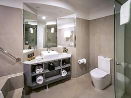 Novotel Cairns Oasis Resort