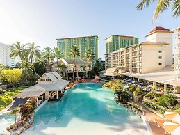 Novotel Cairns Oasis Resort