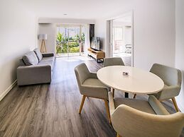 Novotel Cairns Oasis Resort