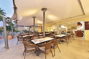 Cairns Queenslander Hotel & Apartments