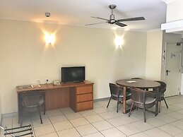 Cairns Queenslander Hotel & Apartments