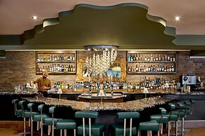 Varscona Hotel on Whyte